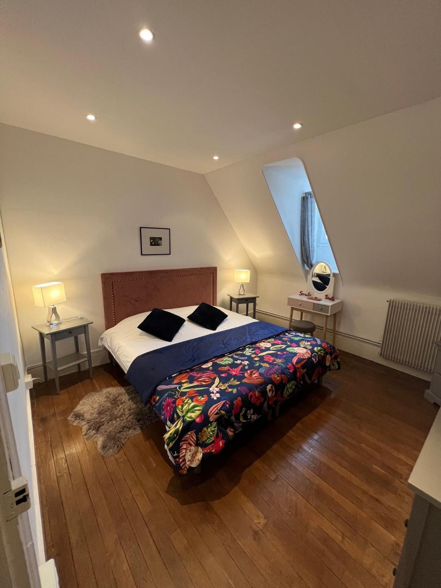 Le Prieure De Buffon Bed & Breakfast Стая снимка